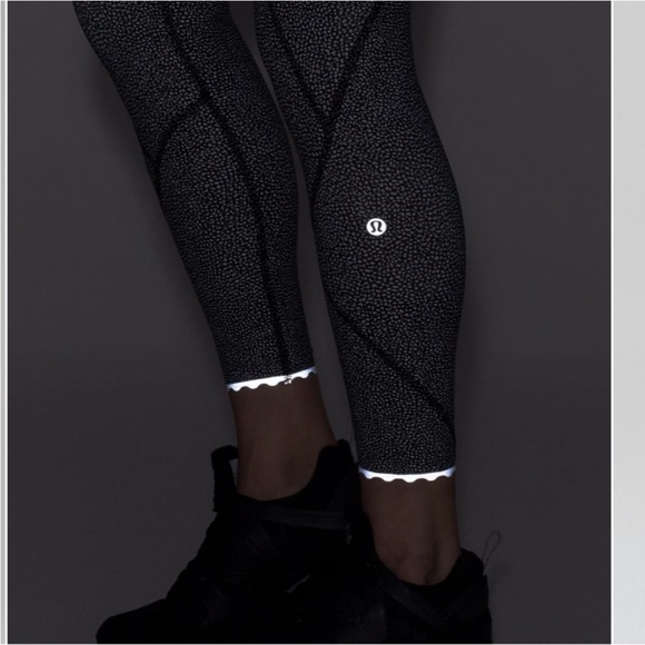 Lululemon Athletica Tight Stuff Tight II Size 4 Chakra Print Alpine Gray - Picture 9 of 10